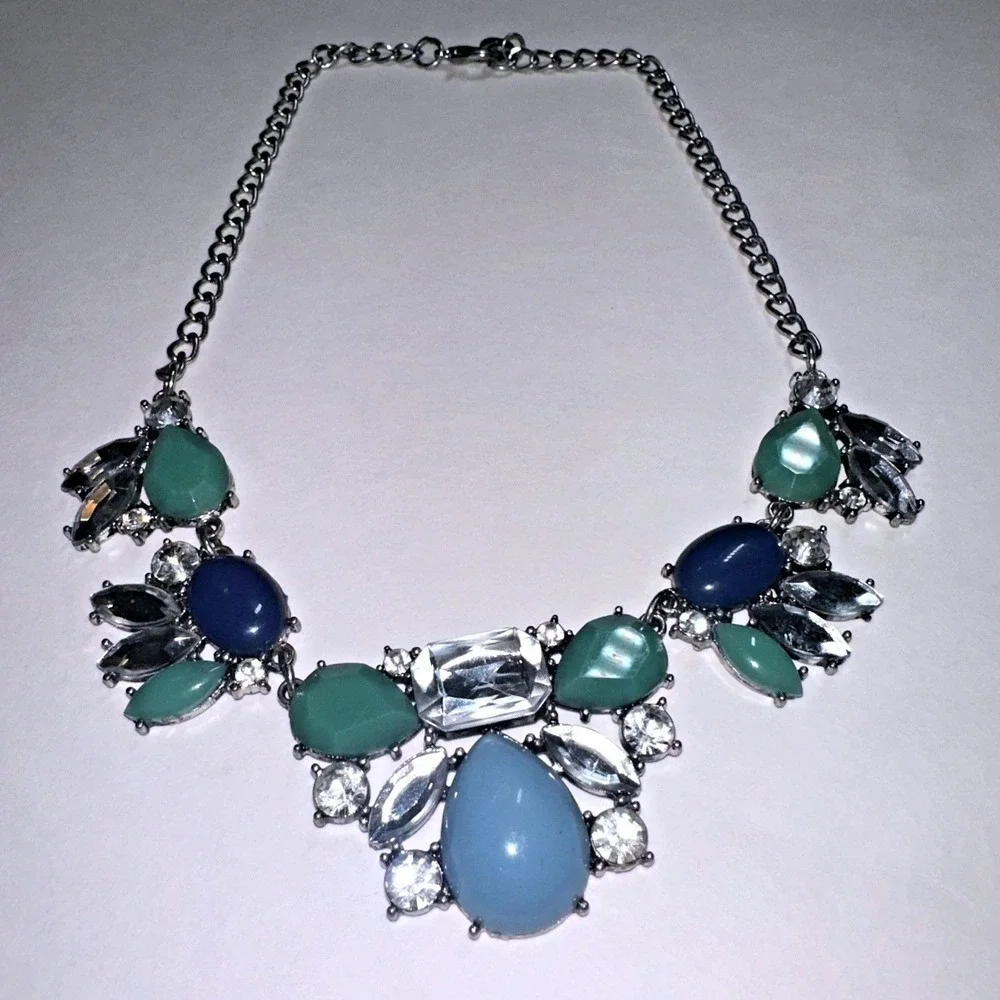 LOFT Bib Statement Necklace Womens OS Blue Teal Silver Excellent Crystal Cluster
